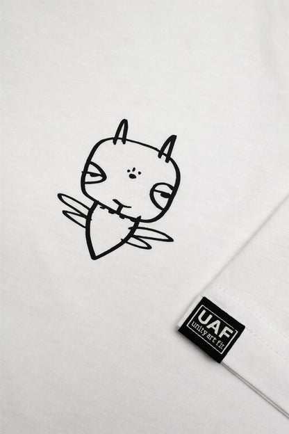 BW Crunky Bee by Charlie green | T-Shirt