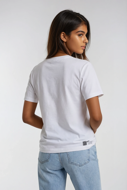 BW Crunky Bee by Charlie green | T-Shirt